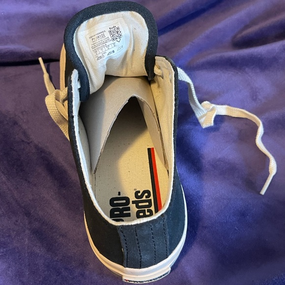 NWT Unisex Keds Pro eco suede shoes - Picture 7 of 7